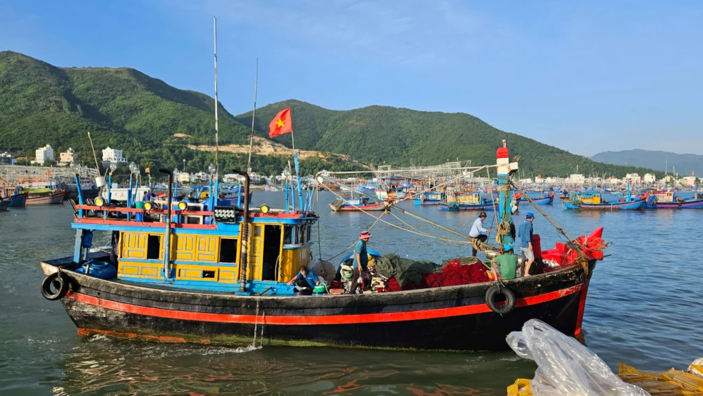 Tìm hiểu lịch sử cảng cá Vĩnh Trường
